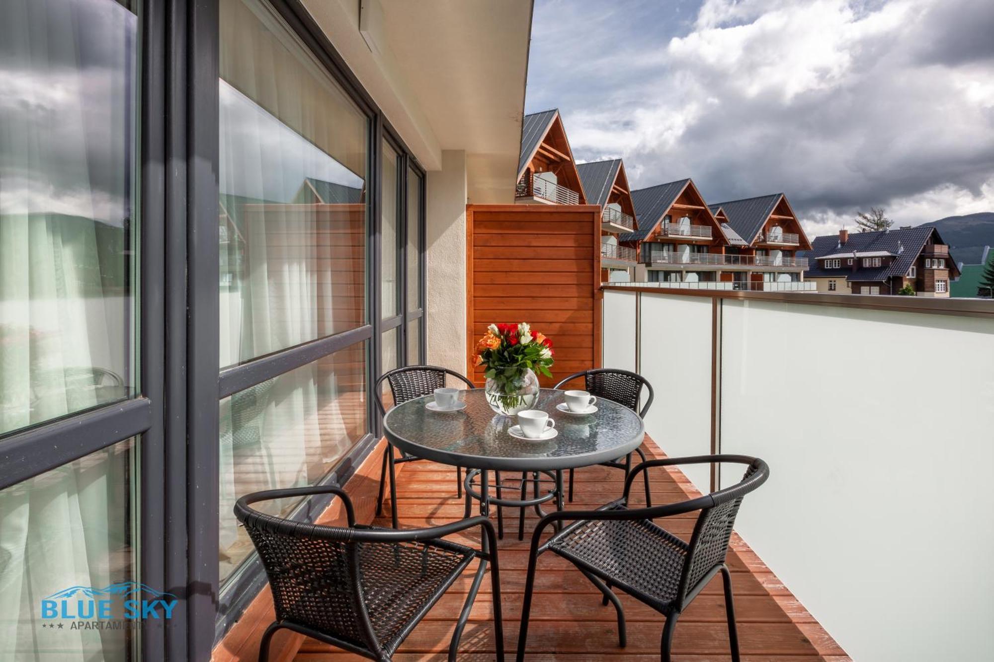 Apartamenty Bluesky: Mountain View Retreat Near Trails Karpacz Room photo