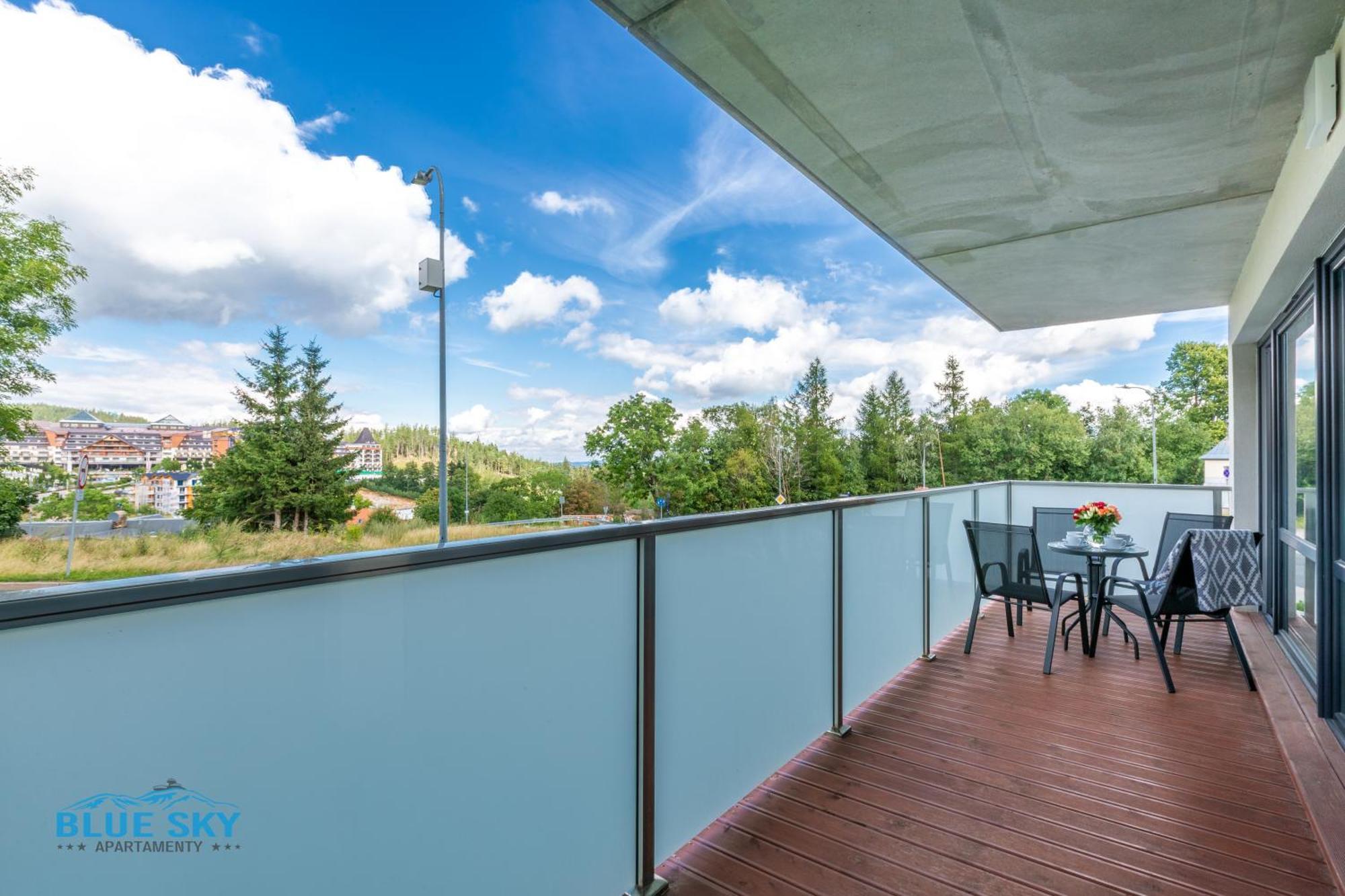 Apartamenty Bluesky: Mountain View Retreat Near Trails Karpacz Room photo