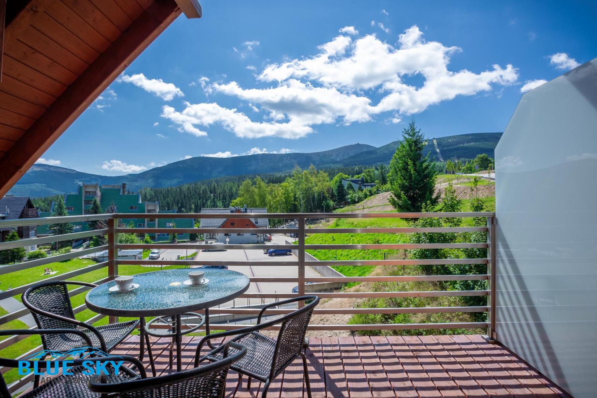 Apartamenty Bluesky: Mountain View Retreat Near Trails Karpacz Exterior photo